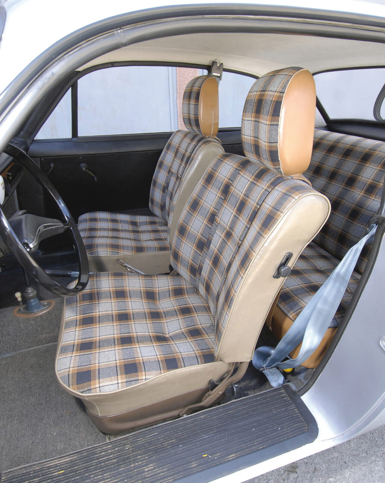 VW SAM 1200 przednie fotele