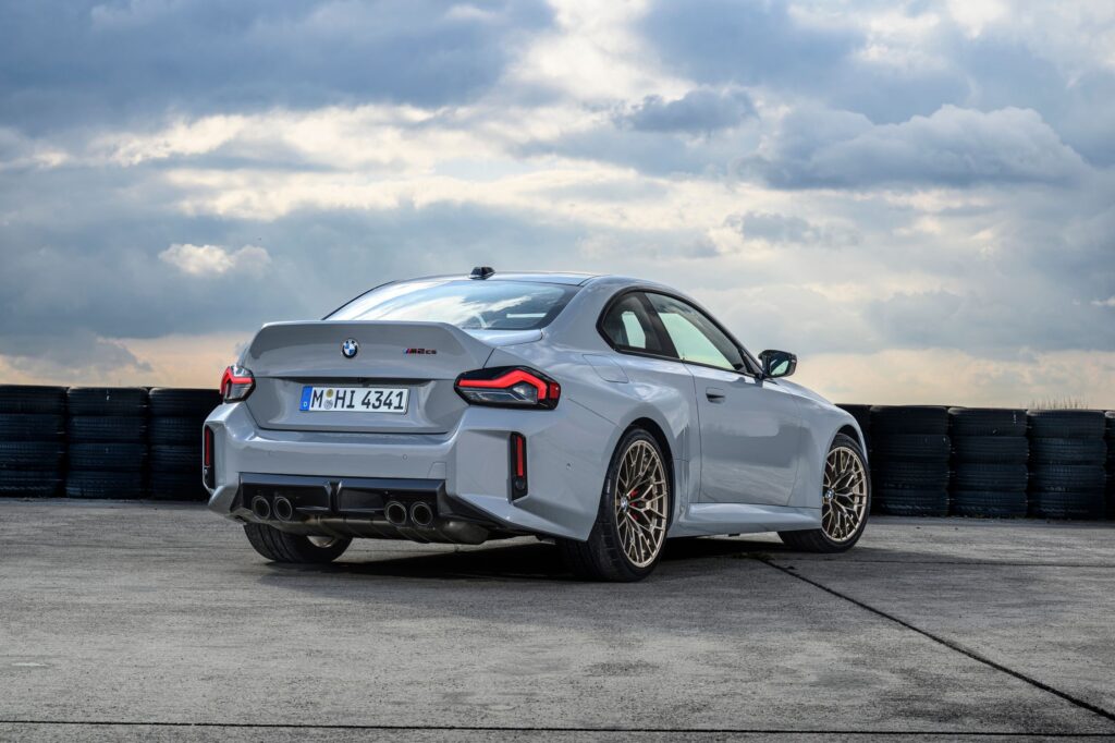 BMW M2 CS tył auta