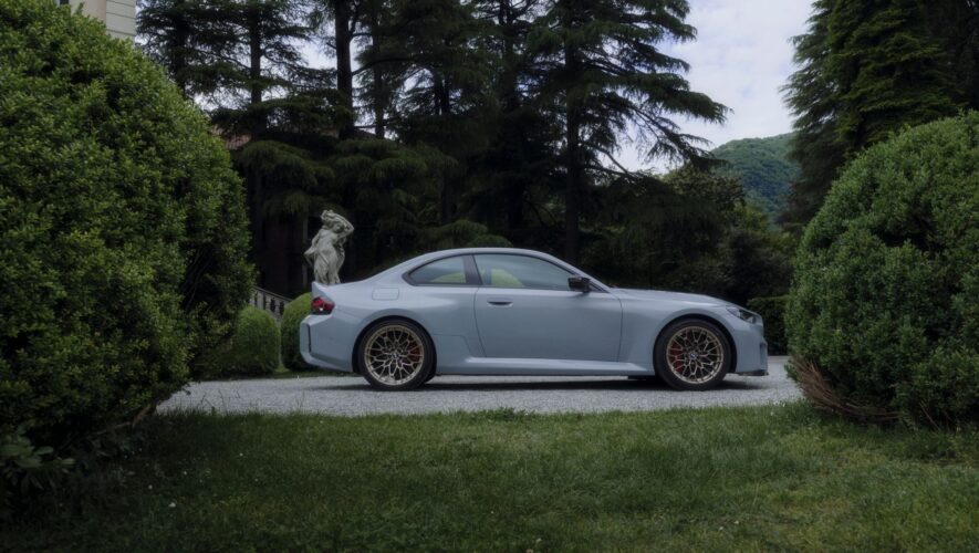 BMW M2 CS bok auta
