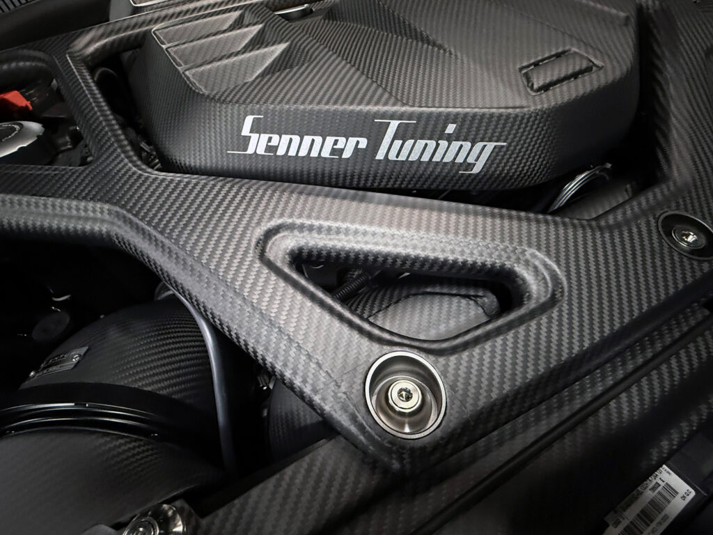 Senner_M2_CS karbonowe osłony silnika