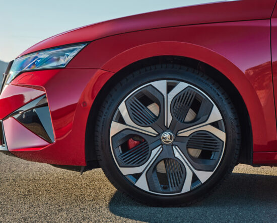 Przednie koło w Skodzie