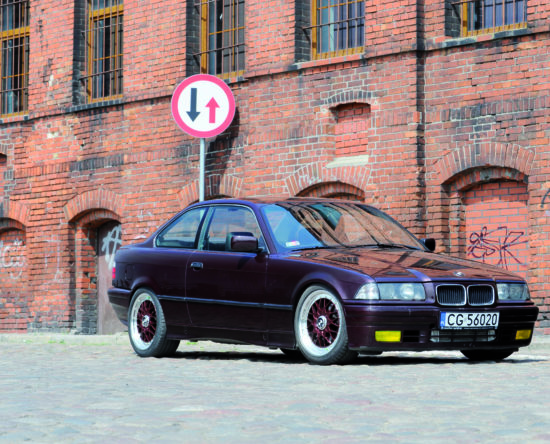 Tuning-BMW-E36-325i-widok z przodu