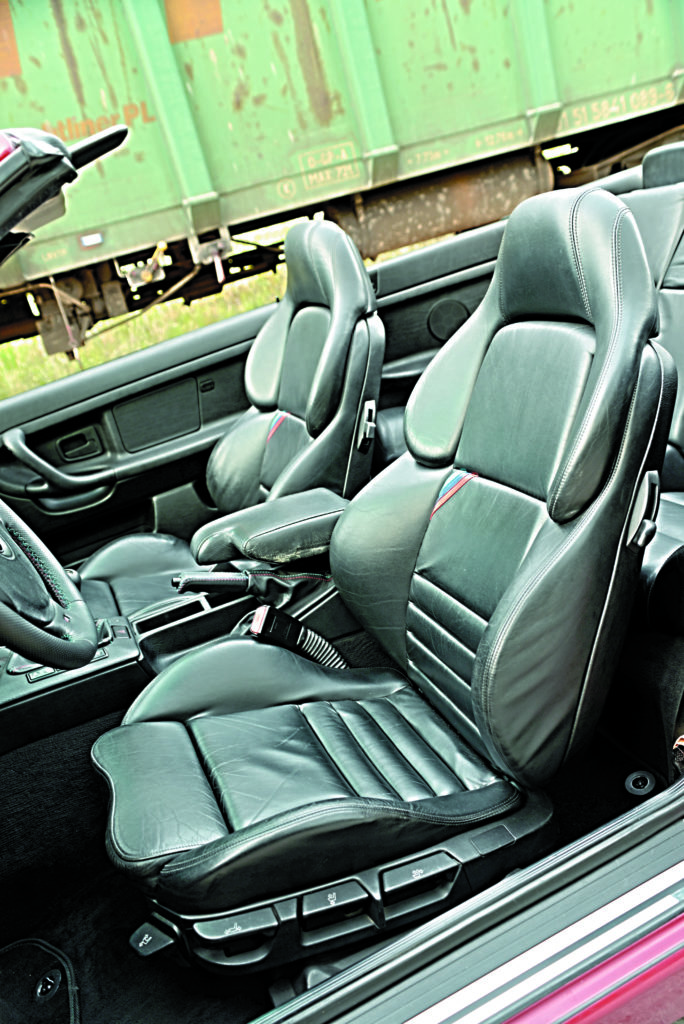 Tuning-BMW-E36-Cabrio-przednie fotele