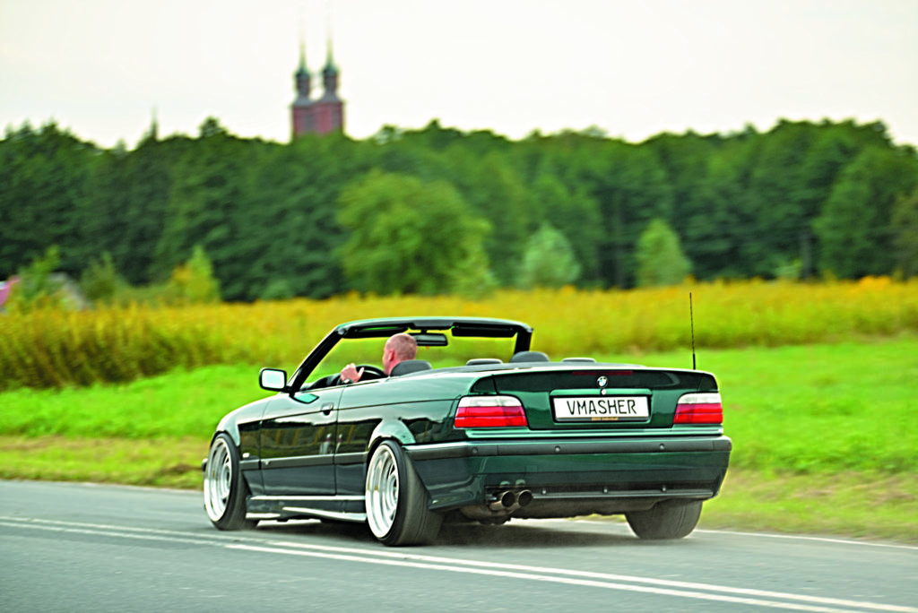 Tuning-BMW-E36-Cabrio-widok z tyłu