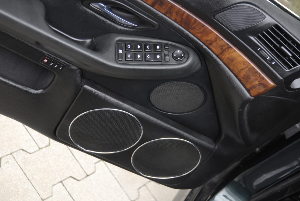 Tuning-BMW-E39-530d-głośniki w drzwiach