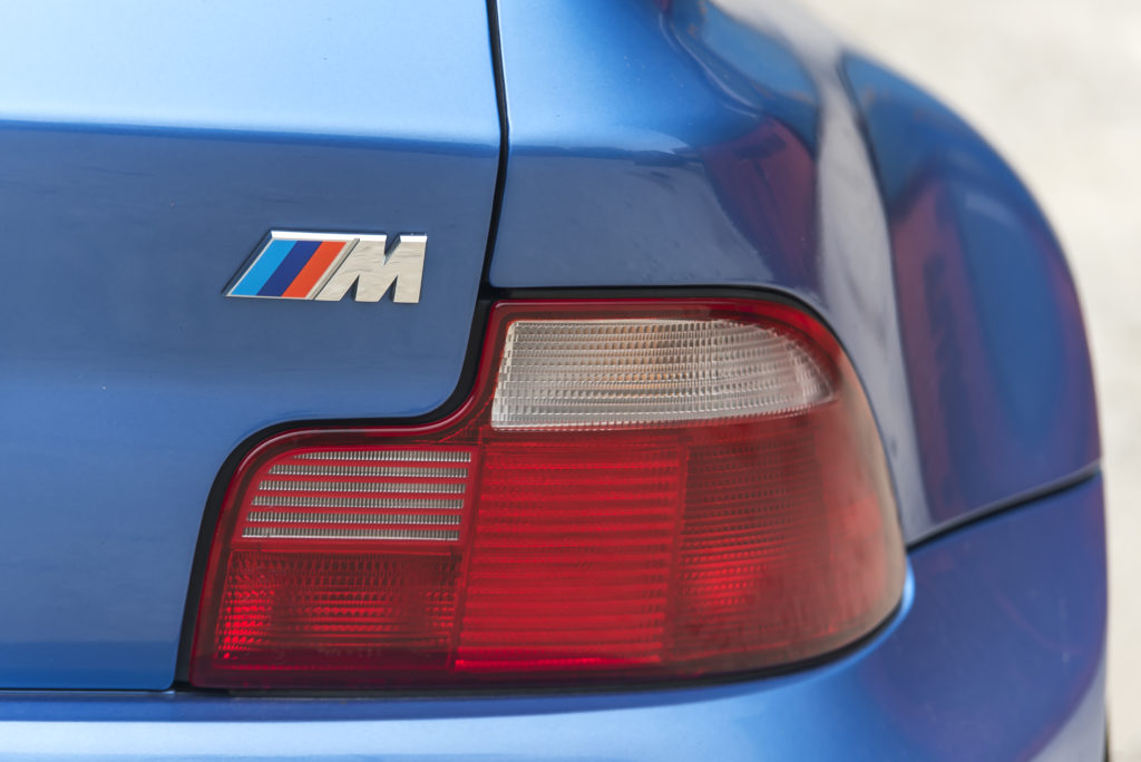 Tuning-BMW-Z3-M-tylna lampa i logo M