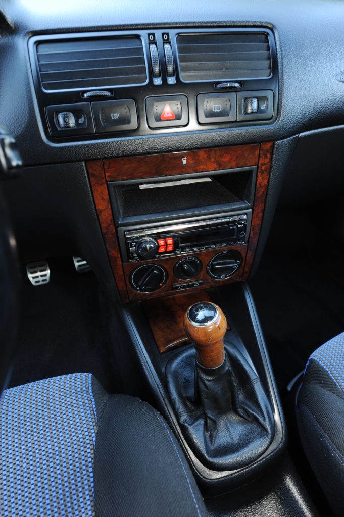 Tuning-VW-Bora-panel audio i klimatyzacji