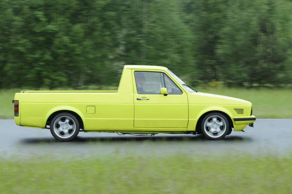 Tuning-VW-Caddy-1-pistacjowe caddy w czasie jazdy