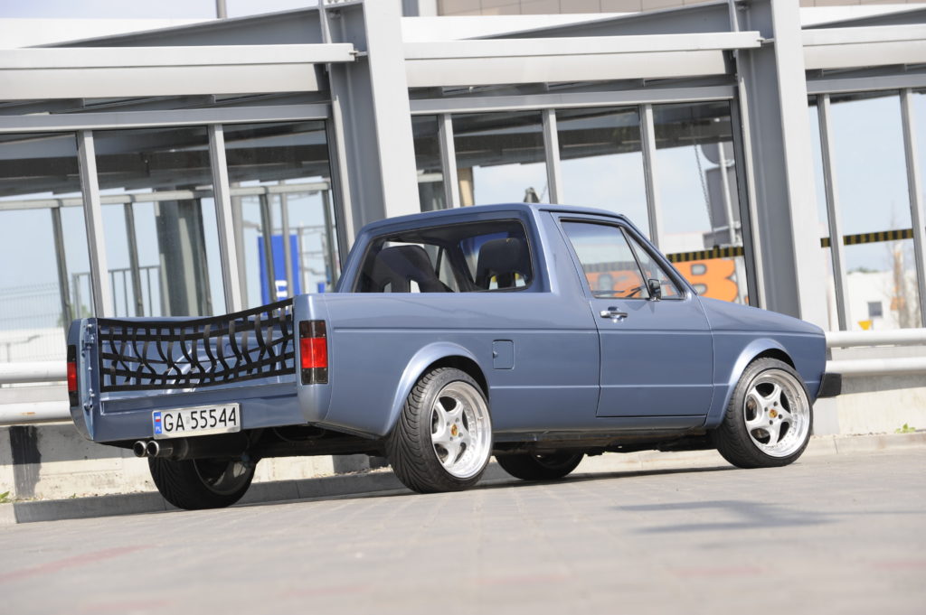 Tuning-VW-Caddy-1-R32-widok od tyłu