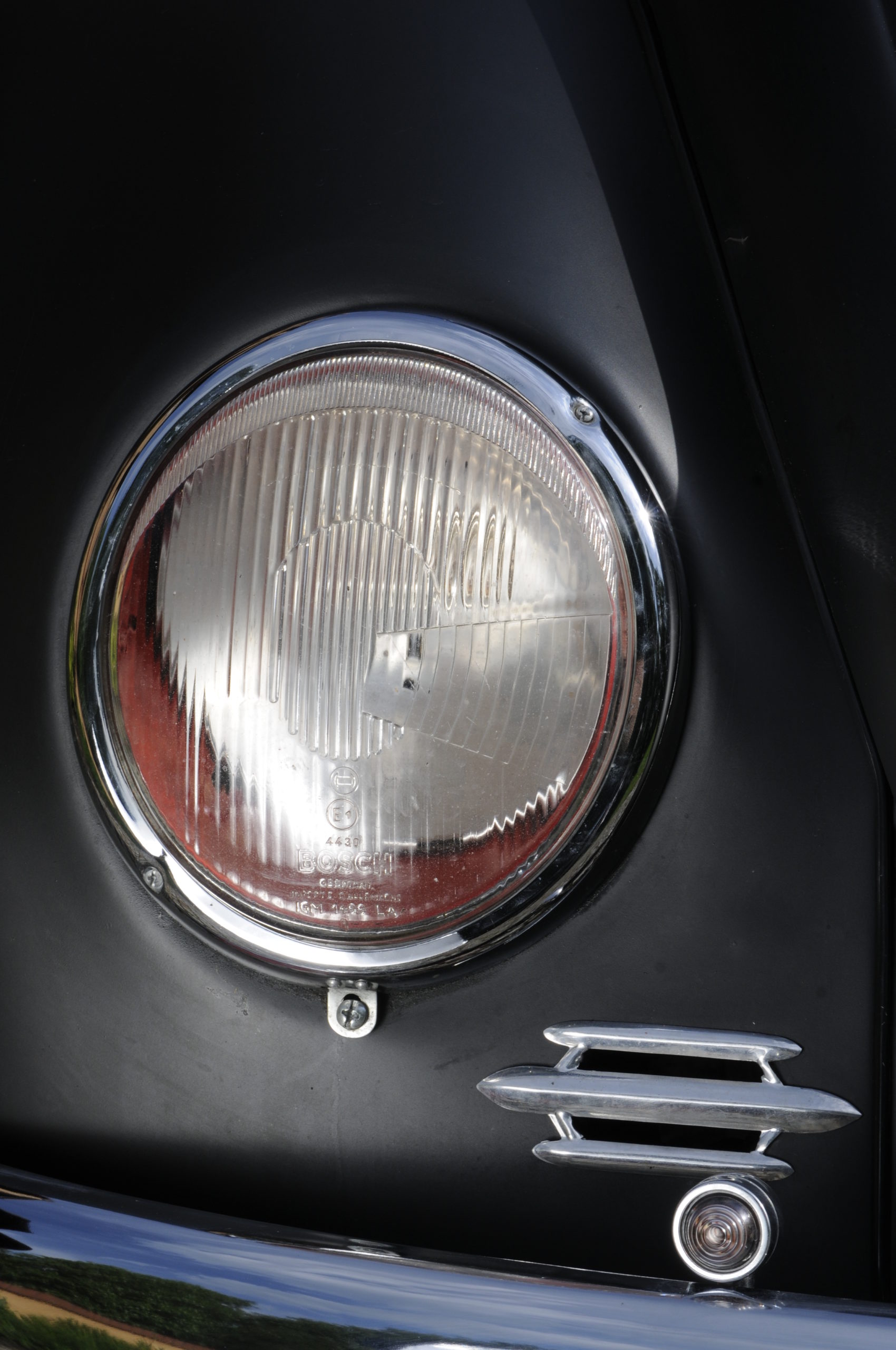 VW Garbus po tuningu przedni reflektor