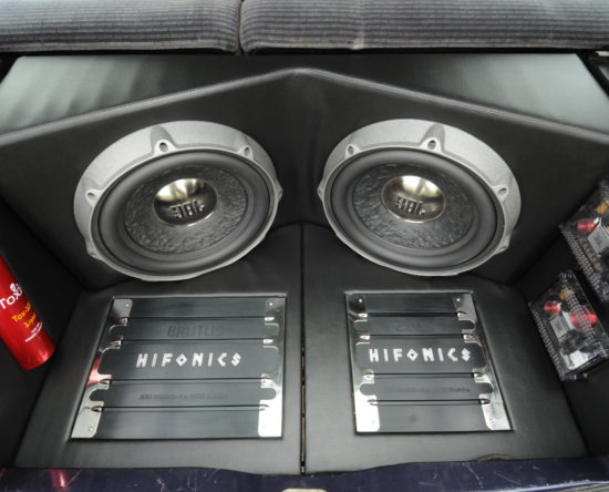 Tuning-VW-Golf-3-1.8-GL-car-audio - glosniki i wzmacinacz