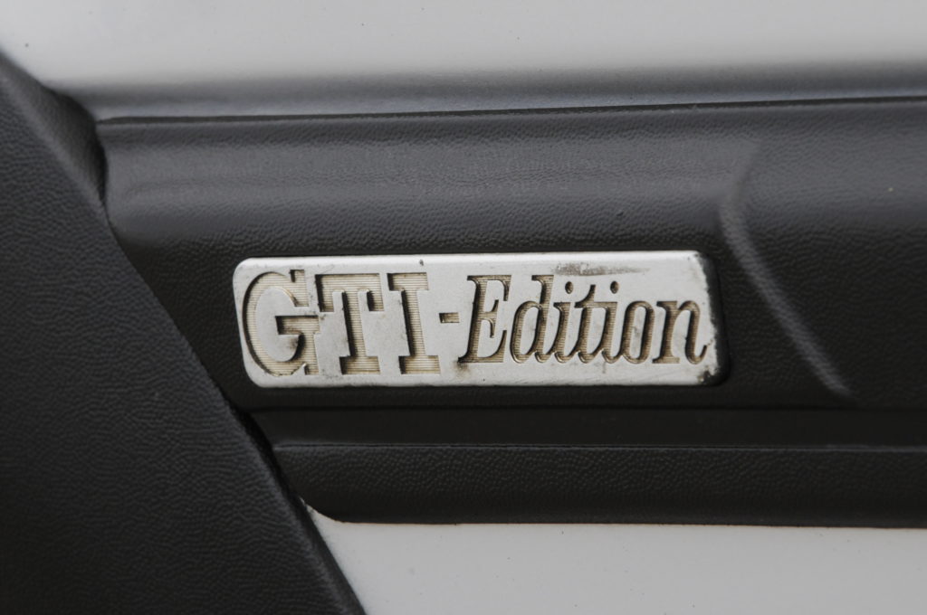 Tuning-VW-Golf-3-GTI-napis GTI edition