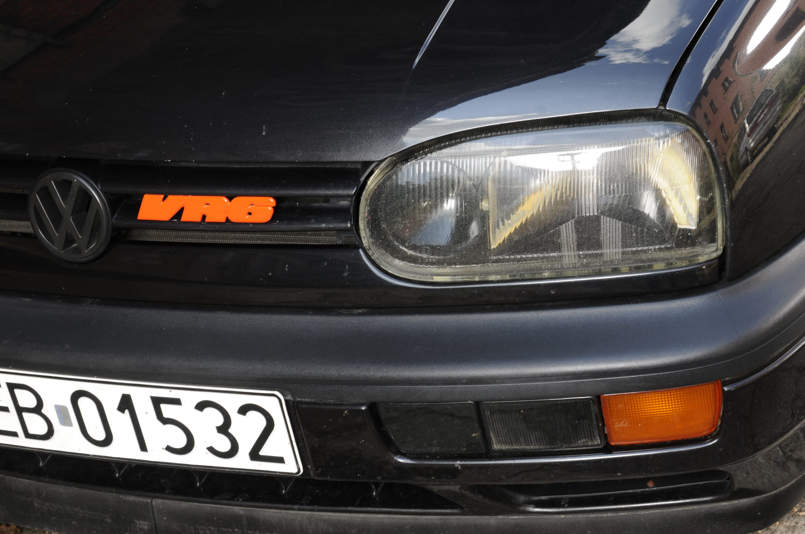 Tuning-VW-Golf-3-VR6-reflektor przedni