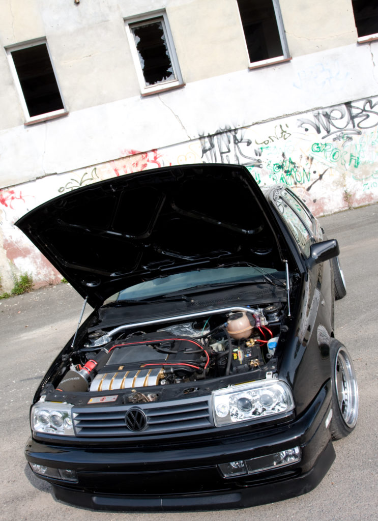 Tuning-VW-Golf-3-VR6-syncro-silnik