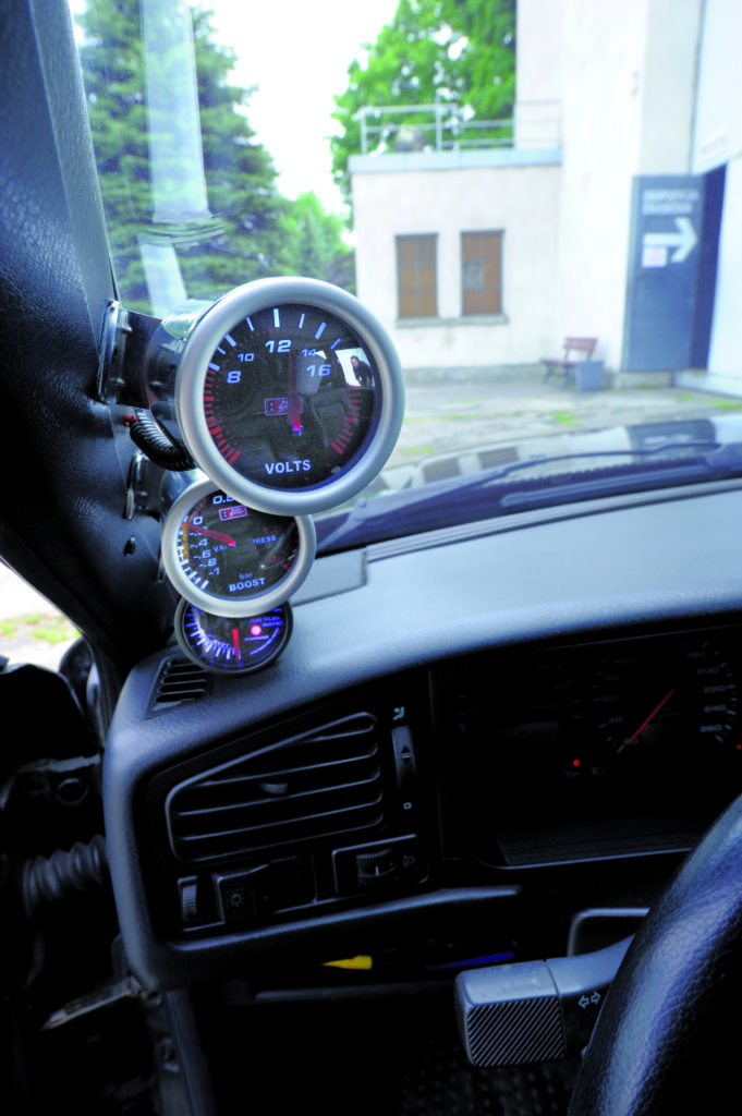 VW Corrado VR6 VW zegary na lewym słupku