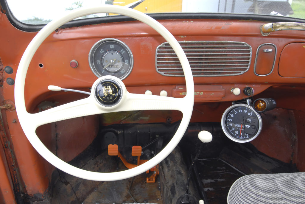 VW Garbus Oval Ratlook kokpit