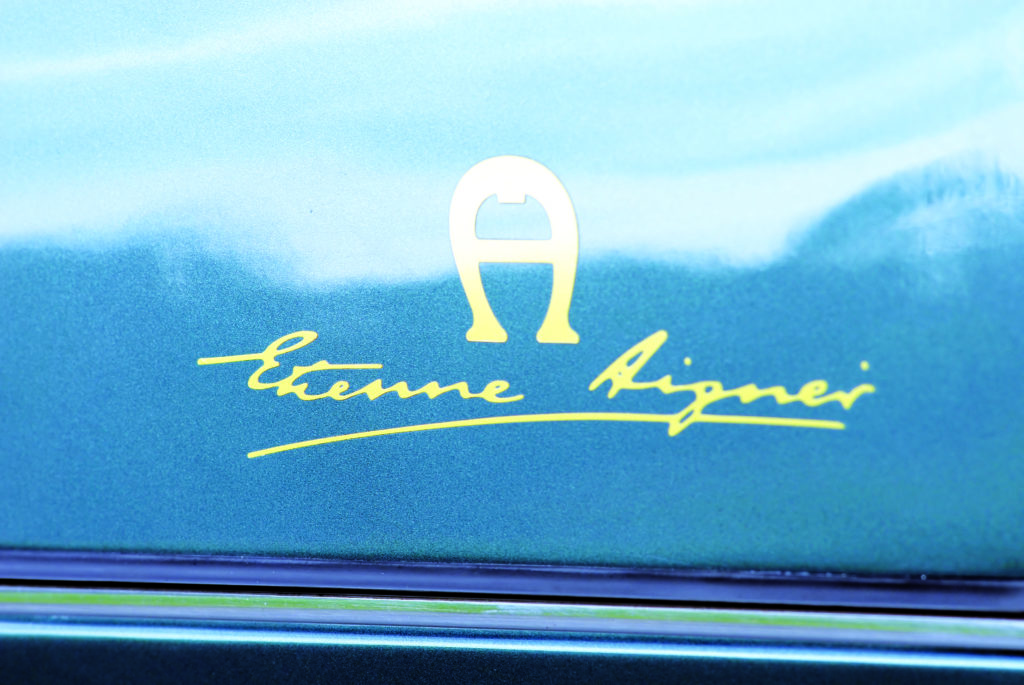 VW Golf 1 Etienne Aigner logo i napis firmowy