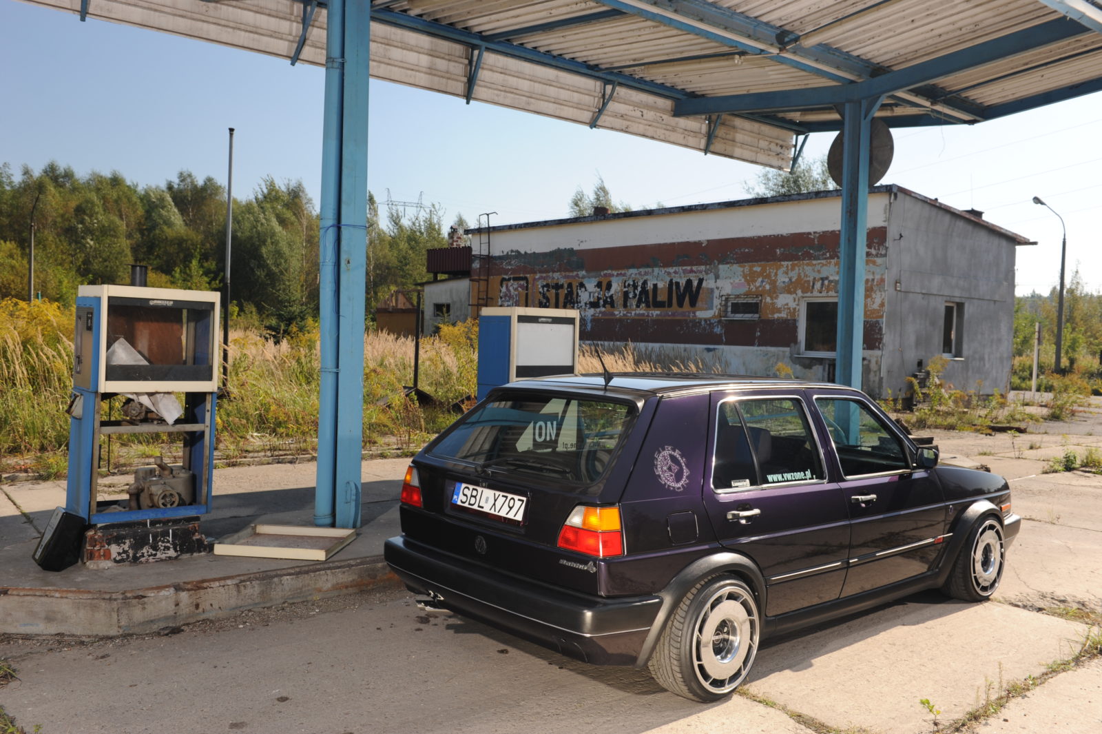 VW Golf mk2 Fire & Ice prawie jak Corvetta - Trends Magazines