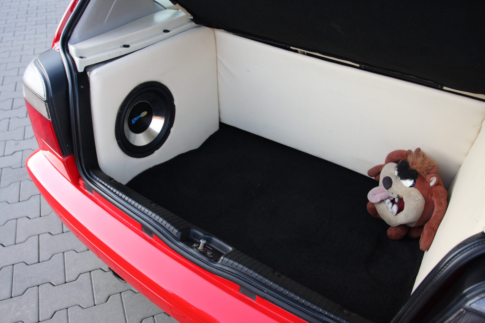VW Golf 3 1.4 bagażnik