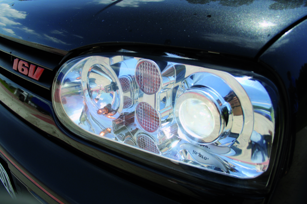 VW Golf 3 GT Special przedni reflektor