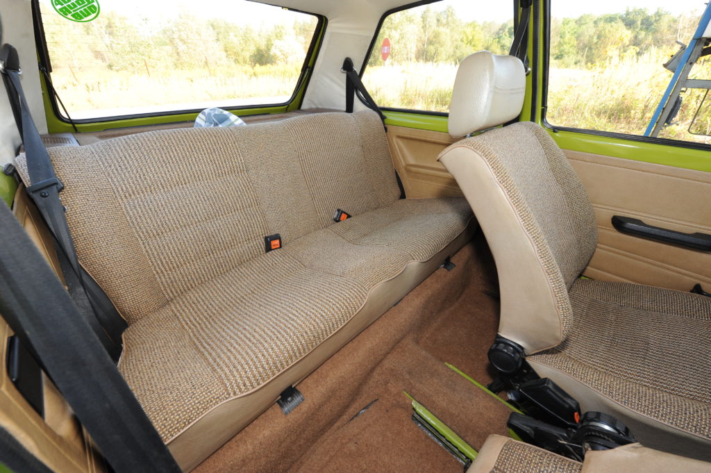 VW Golf Mk 1 1.6 EG tylna kanapa