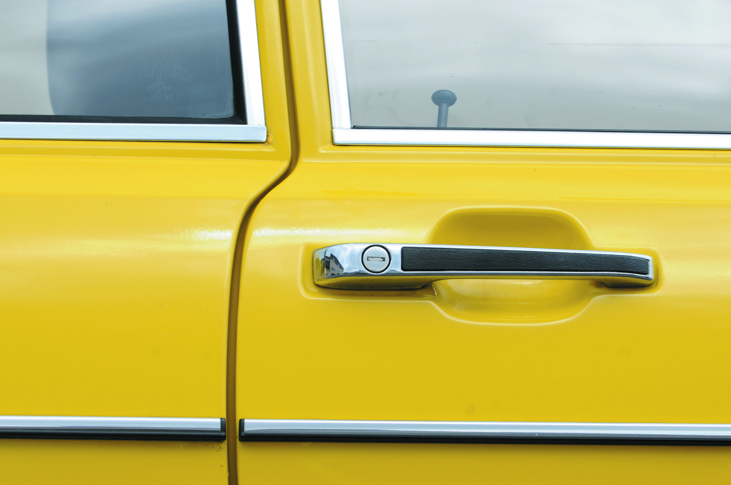 VW-Passat-B1-klamka drzwi