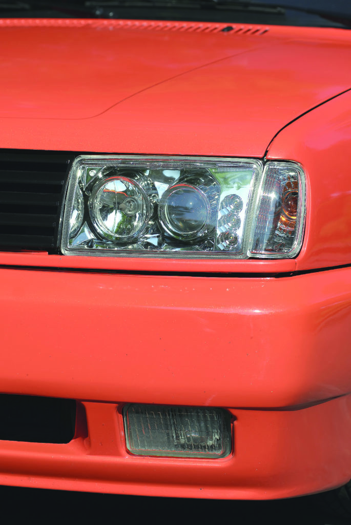 VW Polo 86 C G40 przedni reflektor
