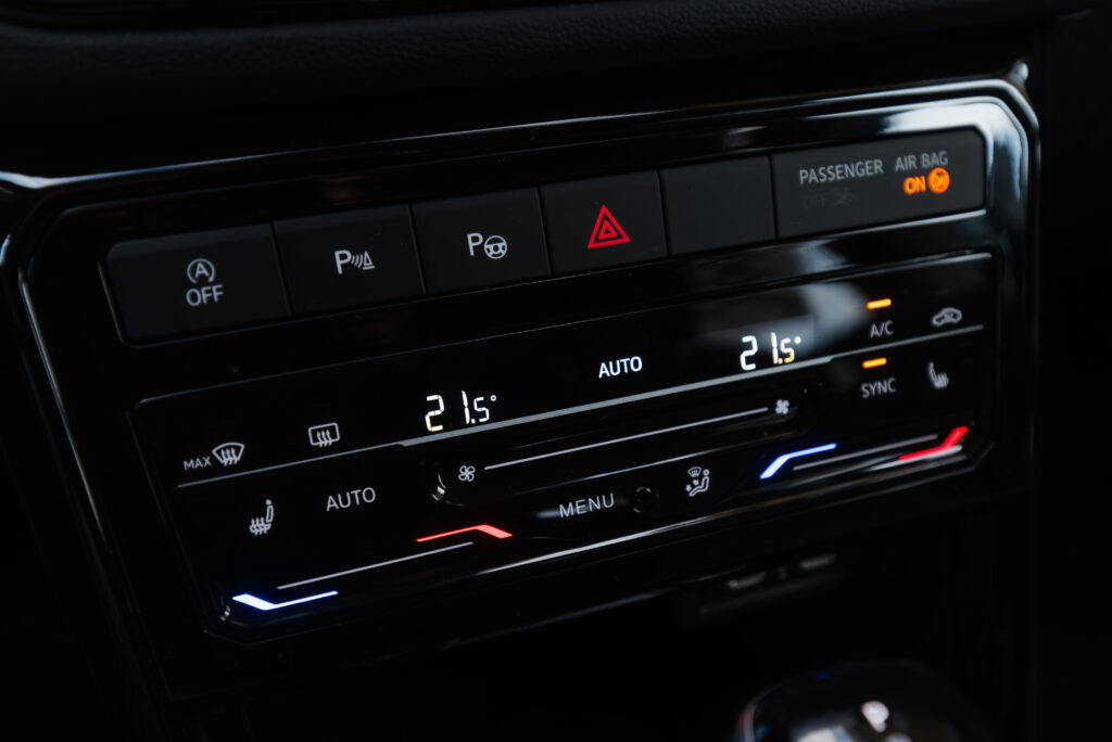 VW T-Cross FL panel klimatyzacji