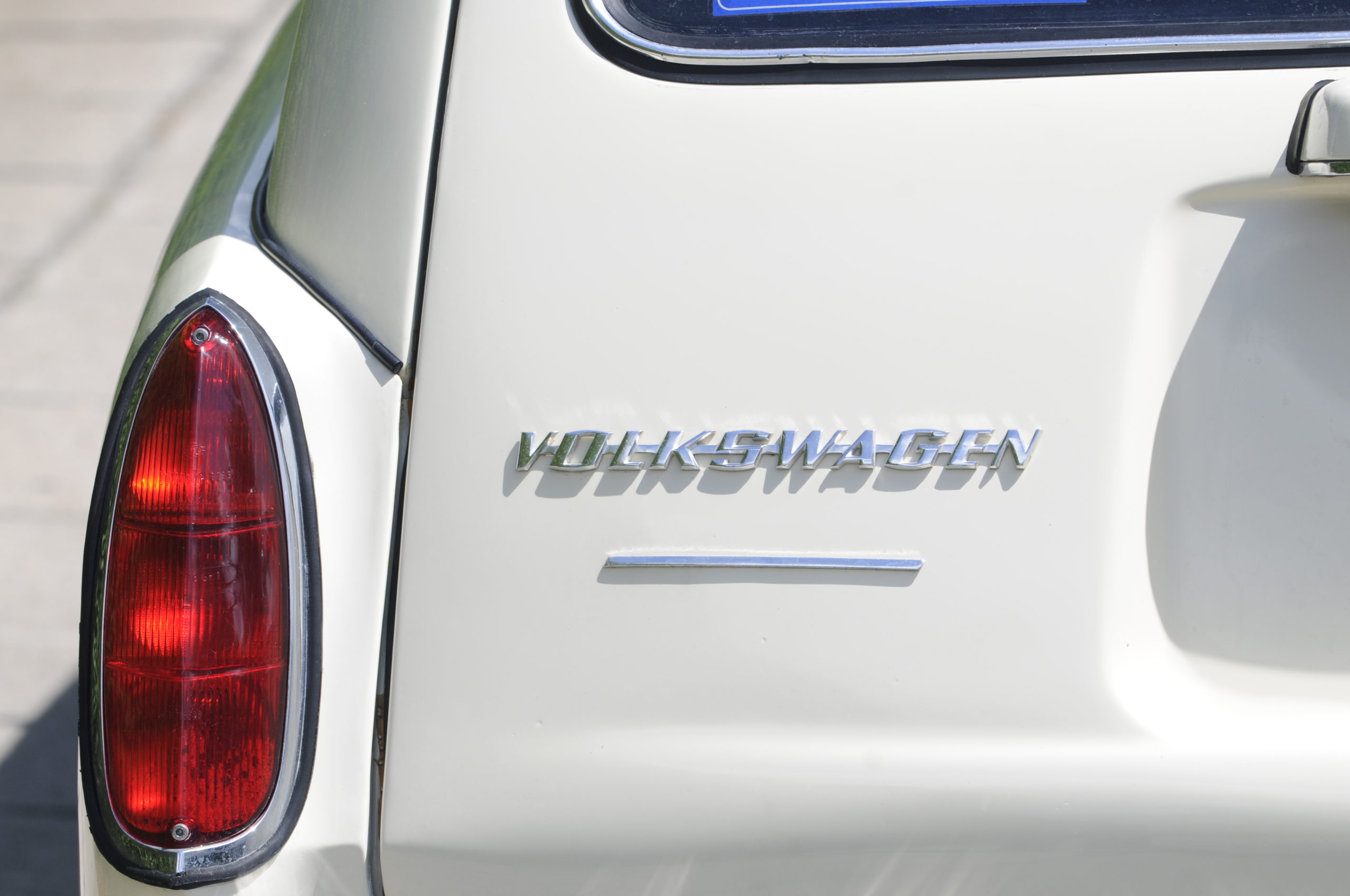 VW Typ3 Variant chromowany napis volkswagen