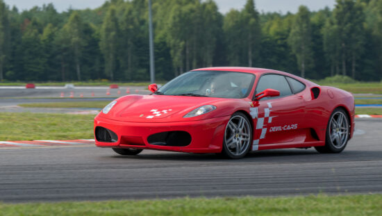 Ferrari F430 na torze