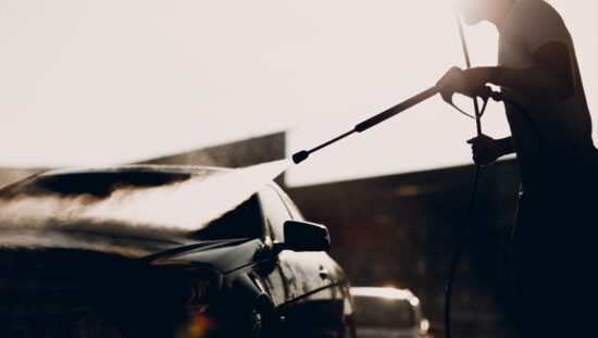 mycie auta pod ciśnieniem