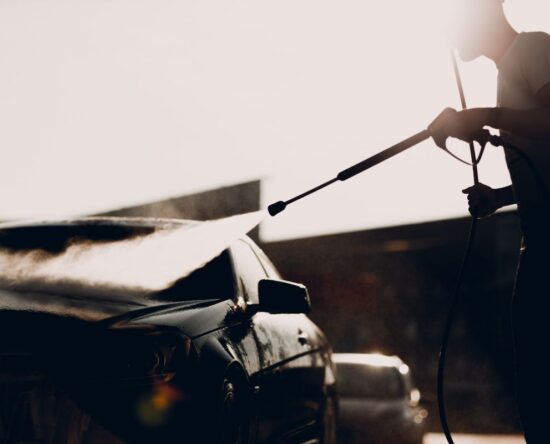 mycie auta pod ciśnieniem